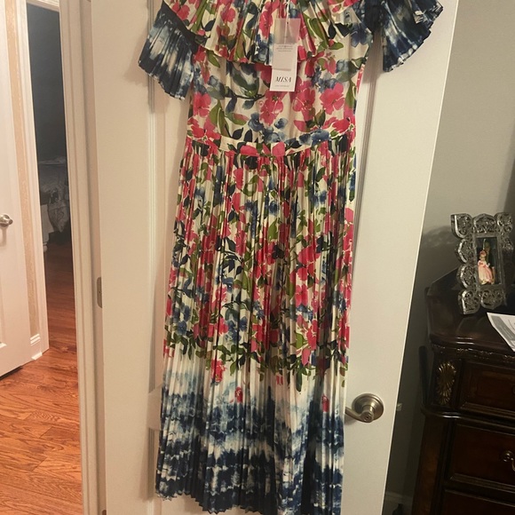 Brand new dress, beautiful color, size M - Picture 4 of 6